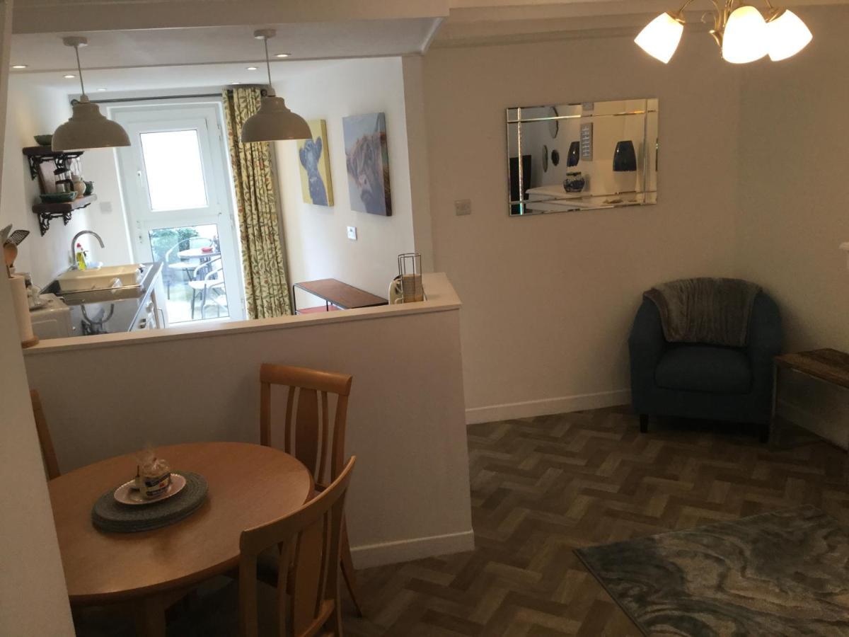 Open plan townhouse Appartement Caernarfon Buitenkant foto